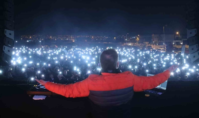 Denizli 90'lar kafasıyla nostaljik bir gece yaşadı