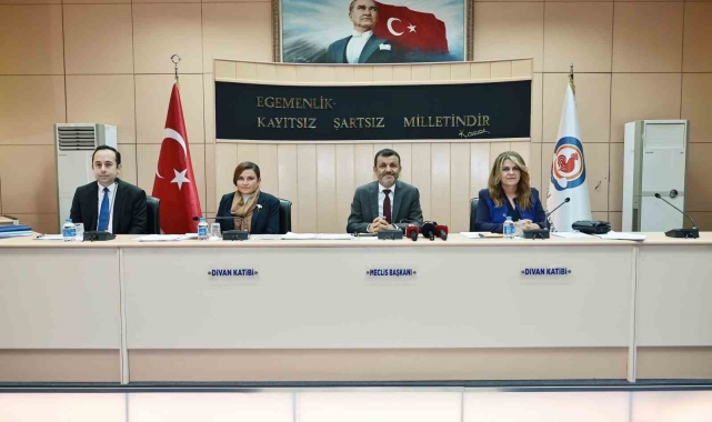 Denizli Büyükşehirden köyüne dönene 5 gebe düve