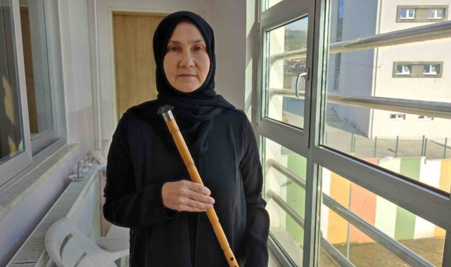 Denizli'nin ilk kadın neyzeni 25 yıldır ney üflüyor