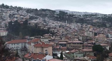 Denizli'nin yüksek kesimlerinde kar yağışı etkili oldu