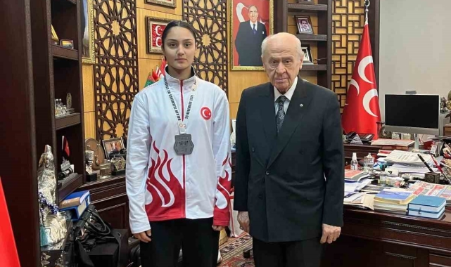 Devlet Bahçeli'den, Yozgatlı sporcuya tebrik