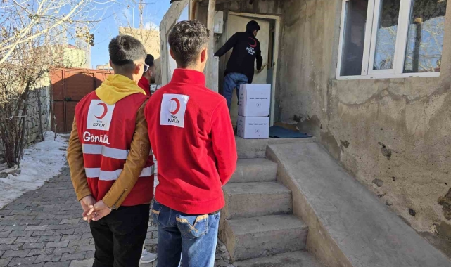 Diyadin Türk Kızılay'dan gıda yardımı