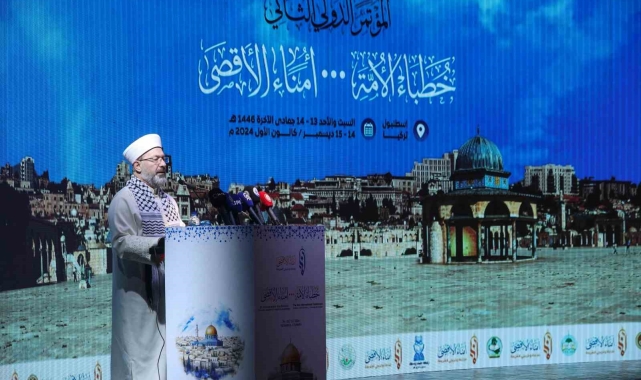 Diyanet İşleri Başkanı Erbaş: "İslam coğrafyalarını örseleyen sorunların en büyük sebebi, Müslümanların dağınıklığıdır"