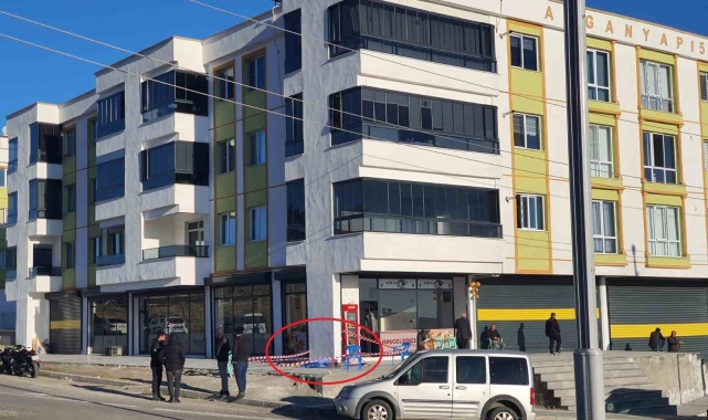 Diyarbakır'da 3'üncü kattan düşen kadın hayatını kaybetti