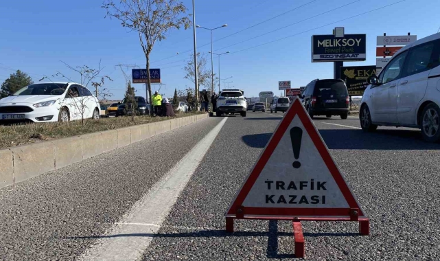 Diyarbakır'da 4 otomobilin karıştığı kazada 5 kişi yaralandı
