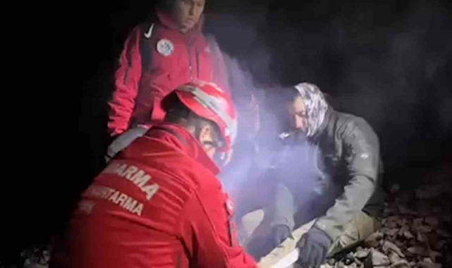 Doğa yürüyüşü sırasında ayağı kırıldı, jandarmanın helikopterli operasyonuyla kurtarıldı