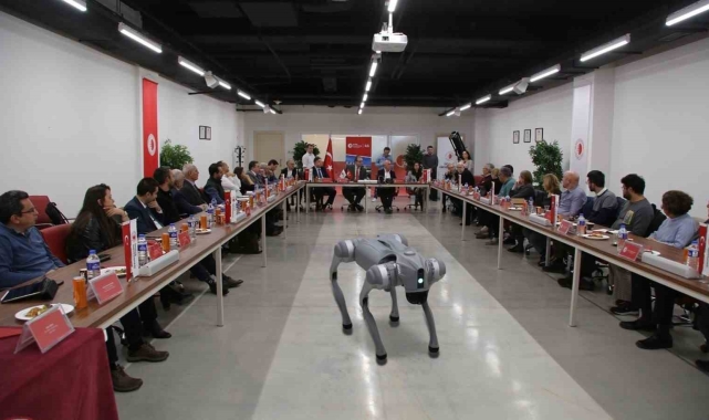 Doğuş Üniversitesi robotik inovasyonun merkezi olmaya hazırlanıyor