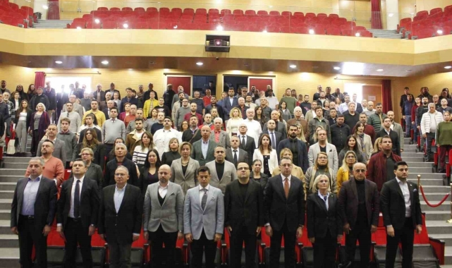 &#039;Dünyaya Karşı Türkiye&#039; konferansı Marmaris&#039;te yapıldı