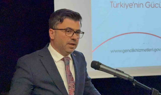 Düzce'de gençler çalıştayda bir araya geldi