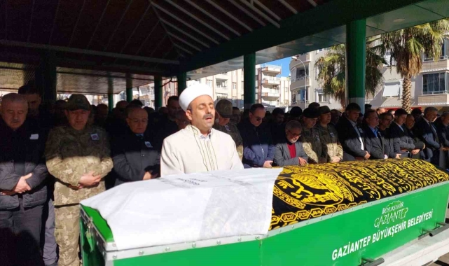 Ege Ordu Komutanı Orgeneral İrfan Özsert'in anne acısı