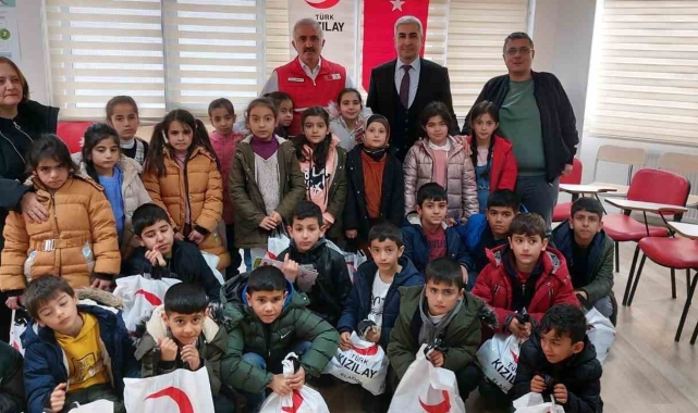 Elazığ'da ilkokul öğrencilerinden anlamlı ziyaret