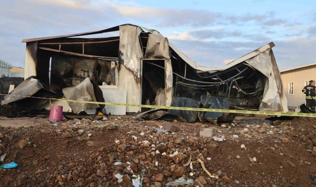 Elazığ'da konteyner yangını: 3 kişi yaralandı