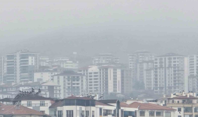 Elazığ'da yüksek kesimlerde yoğun sis etkisini sürdürüyor