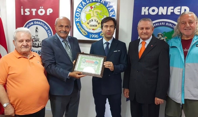 Emekli Başsavcı Şahiner&#039;in kitabı, Yeşilay ve Mehmetçik Vakfı&#039;na bağış oldu