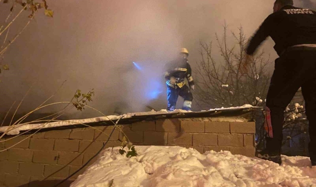 Erzincan'da ev yangını