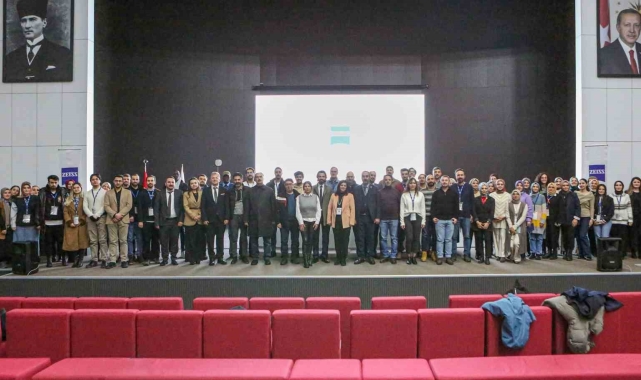 Erzurum'da "İleri Mikroskop Teknikleri" çalıştayı düzenlendi