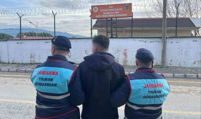 Eş zamanlı operasyonlarda 60 şahıs yakalandı