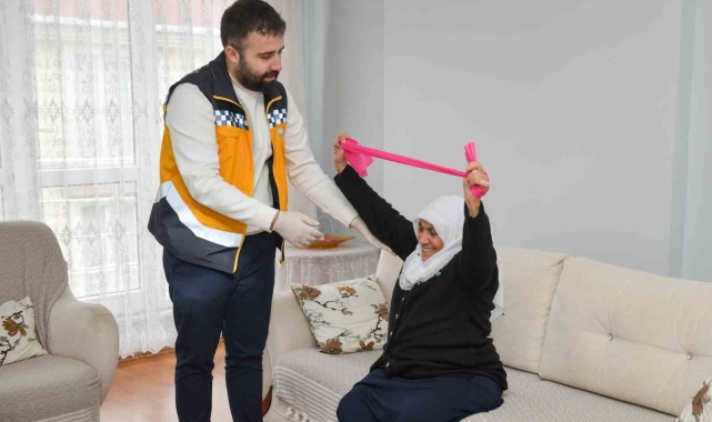 Esenyurt Belediyesinden evde fizik tedavi hizmeti
