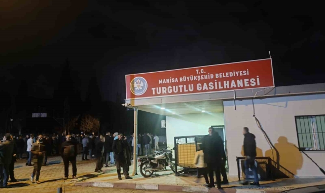 Eşi tarafından öldürülen 4 çocuk annesi kadının cenazesi toprağa verildi