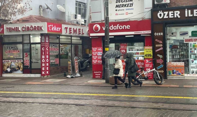 Eskişehir'de yağış etkili oldu