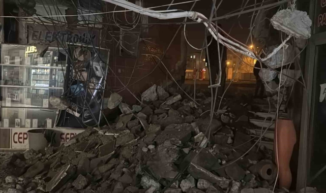 Esnafın dükkanını başlarına yıktılar