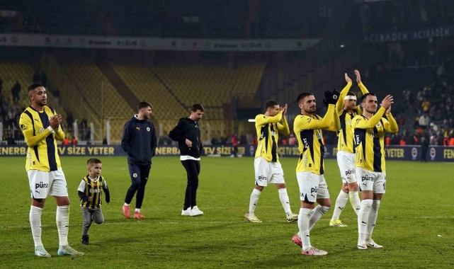 Fenerbahçe, golcüleriyle 3 puana uzandı