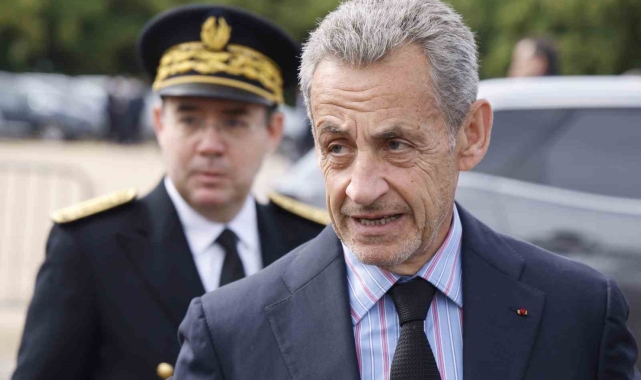 Fransa Yüksek Mahkemesi, Sarkozy'nin yolsuzluk davasında verilen hapis cezasını onadı
