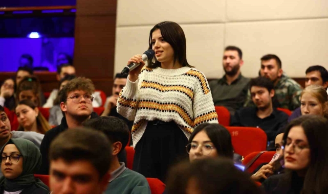 Gençler sordu Başkan Yalım cevapladı
