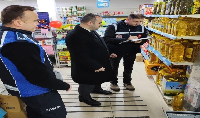 Gerze&#039;de marketlerde fiyat ve etiket denetimi yapıldı