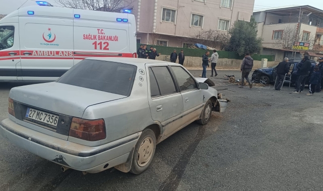 Gölbaşı'nda iki otomobil çarpıştı: 2 yaralı
