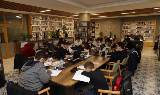Halk kütüphanesi, 2 yılda yaklaşık 80 bin kişiye hizmet verdi
