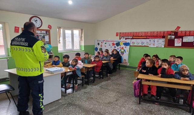 Havza'da jandarmadan öğrencilere eğitim