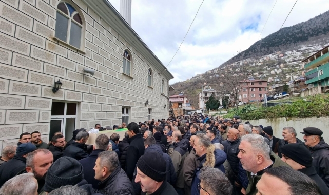 Hazine ve Maliye Bakanlığı Hukuk Müşaviri Faruk Çakmak'ın cenazesi toprağa verildi