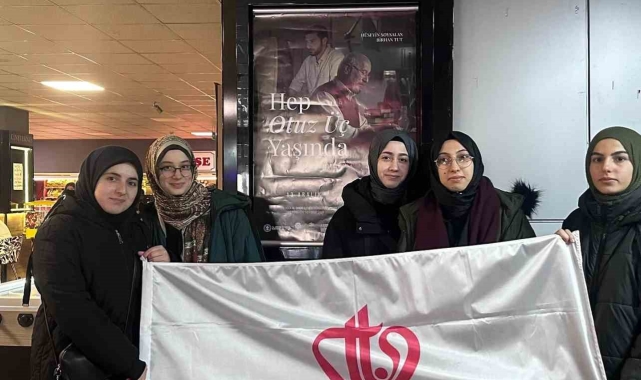 "Hep Otuz Üç Yaşında" Erzurum'da izleyici ile buluştu