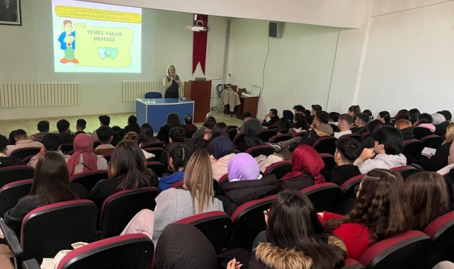 Hisarcık MYO'da öğrencilere ilk yardım eğitimi