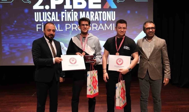 Hitit Üniversitesi öğrencilerine ikincilik ödülü