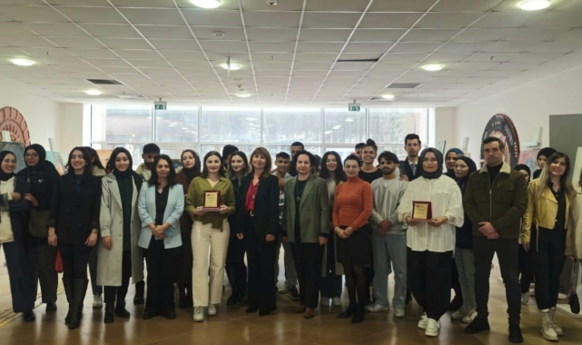 Hitit Üniversitesi&#039;ndeki 4. Geleneksel Portre Resim Yarışması Ödülleri sahiplerini buldu