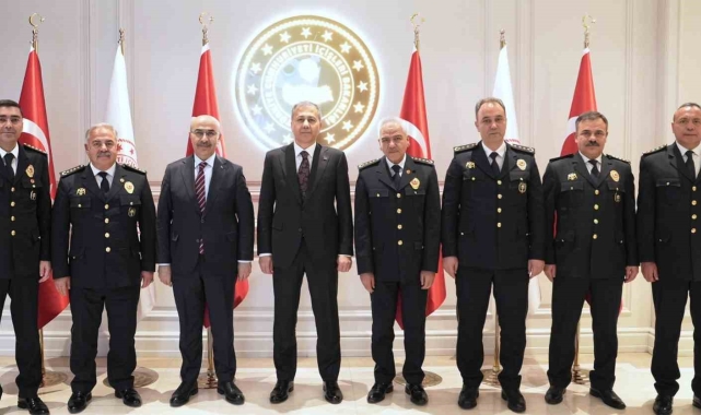 İçişleri Bakanı Yerlikaya'dan yeni atanan il emniyet müdürlerine tebrik