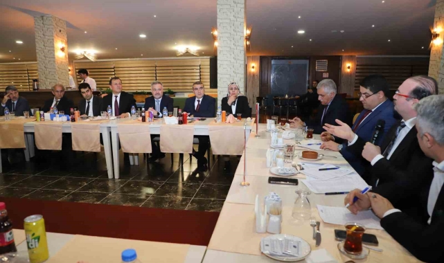 İl danışma kurulu üyeleri, Erzurum'un gelişimine katkı sunmak için bir araya geldi