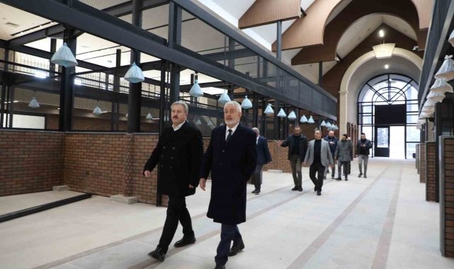 Isparta Belediye Başkanı'ndan Melikgazi'ye övgü