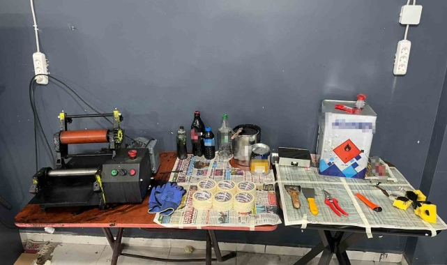 İstanbul'da sahte plaka operasyonu: 3 gözaltı