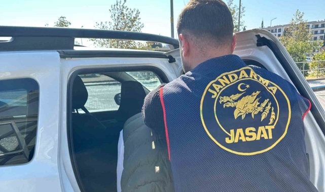 İzmir'de 'Daltonlar' çetesi operasyonu: 6 gözaltı