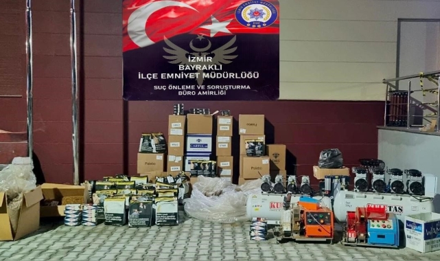 İzmir'de ev görünümlü kaçak sigara imalathanesine operasyon