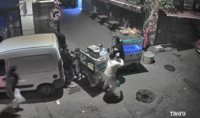 İzmir&#039;de korku dolu anlar: Yol verme tartışmasında ateş açtı