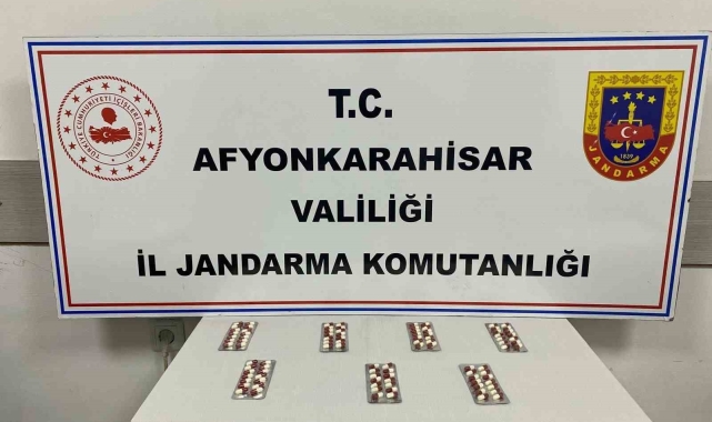 Jandarma uyuşturucu hap ele geçirdi