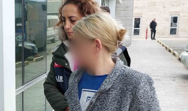 Kadın kar maskesi takıp komşu kadının bileziklerini gasp etti