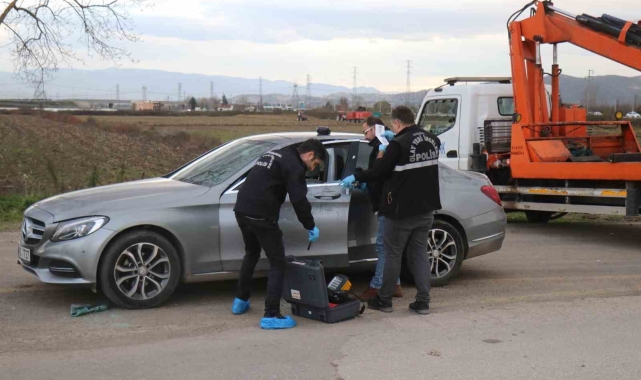 Kalp Damar Cerrahı otomobilinde başına poşet geçirilmiş halde ölü bulundu