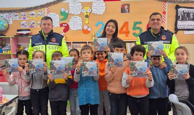 Kapaklı'da 22 öğrenciye trafik kuralları eğitimi verildi