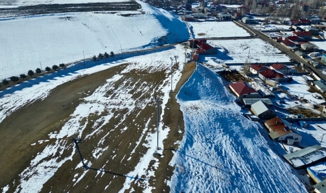 Kar eksikliği Küpkıran Kayak Merkezi'nde sezonu erteledi