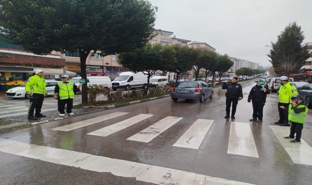 Karabük'te özel çocuklar temsili polis oldu